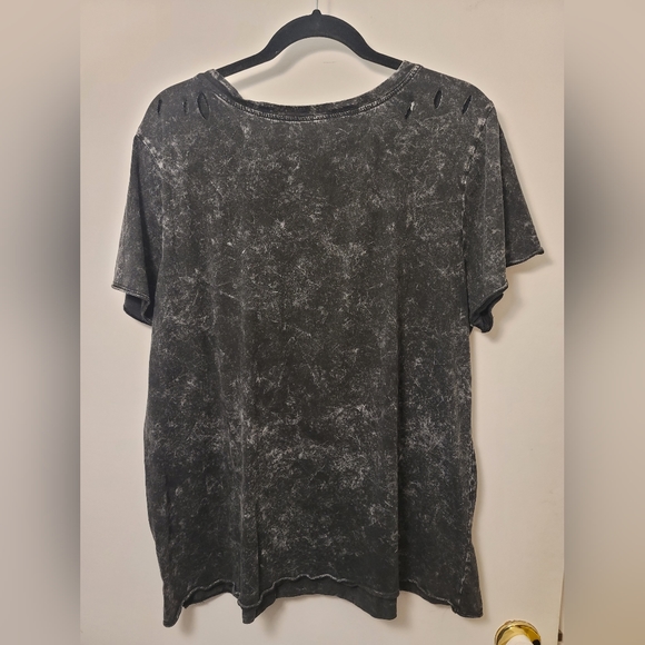 Torrid size 2 Lovesick Immortal tee - Picture 3 of 4